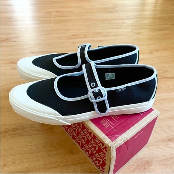 Vans MARY JANE 'BALLERINA BLACK'
Women Size 8.0 US - Picture 5 of 7